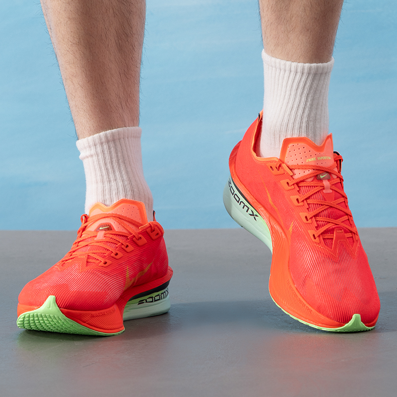 ナイキ メンズ シューズ Zoomx Vaporfly Ne - Men'S Shoes Zoomx のレビューと価格