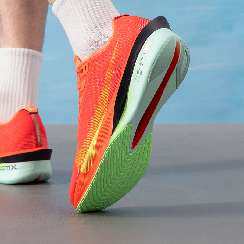 ナイキ メンズ シューズ Zoomx Vaporfly Ne - Men'S Shoes Zoomx のレビューと価格
