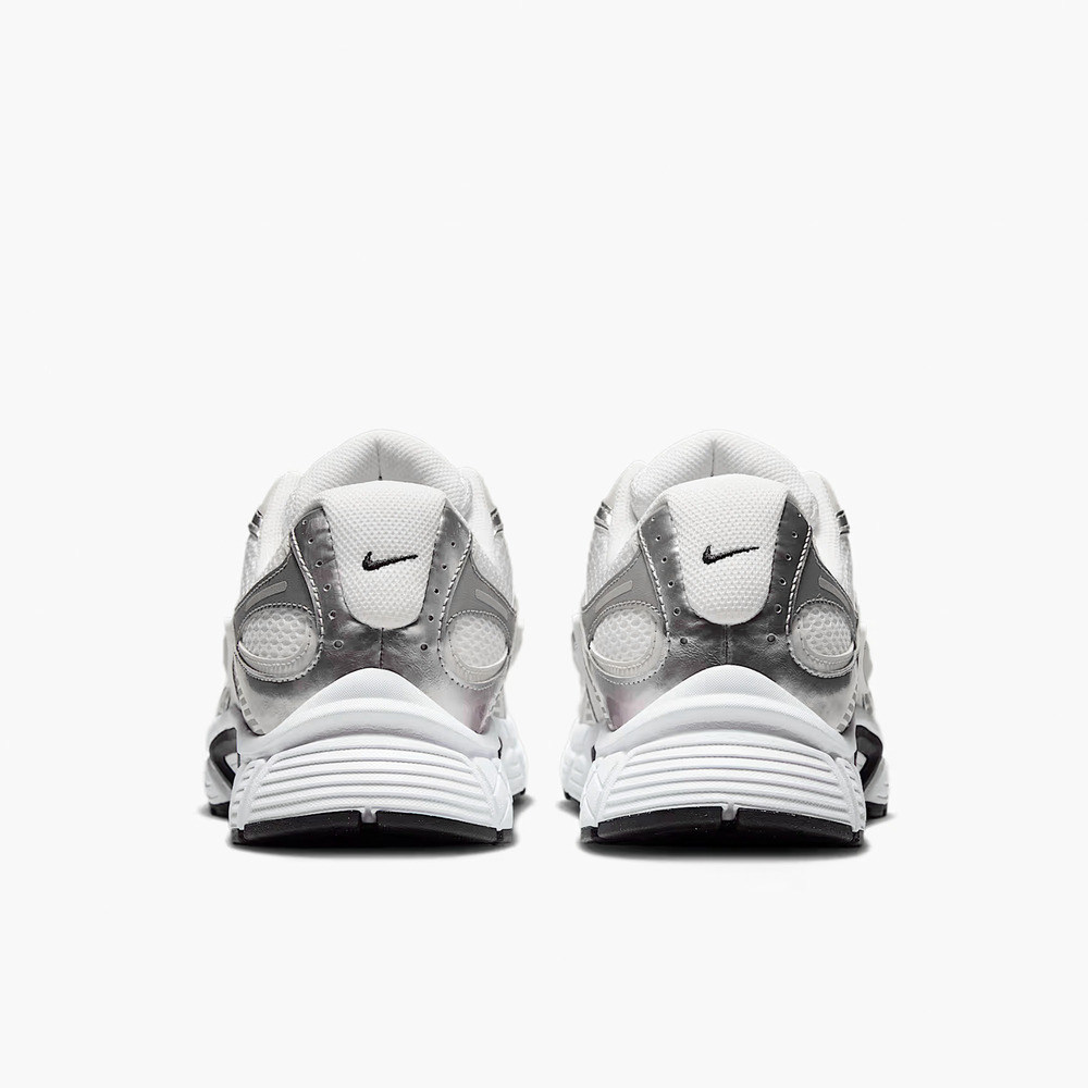 ナイキ メンズ NIKE V5 RNR アスレチック カジュ - Men'S Shoes V5 Rnr のレビューと価格