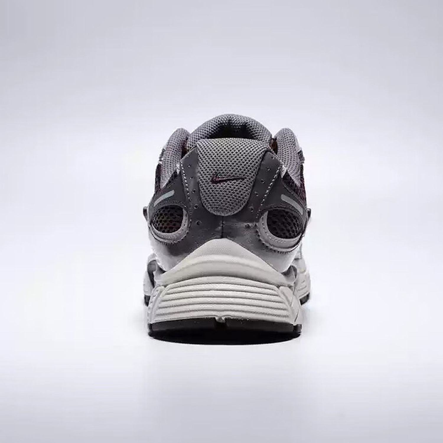 ナイキ 正規品 V5 RNR メンズ 軽量 通気性 トレーニ - Men'S Shoes V5 Rnr のレビューと価格