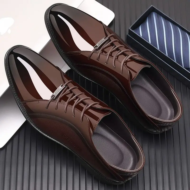 明るい黒色の紳士靴、男性用、春秋、高級デザイナー、カジュアル - Men Shoes Clearance のレビューと価格