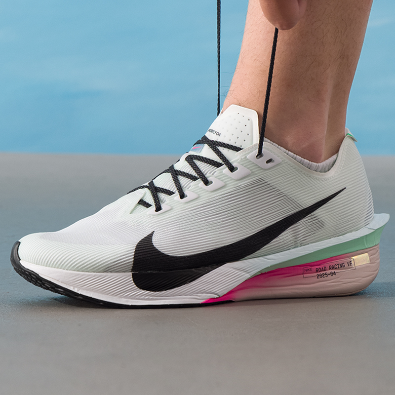 ナイキ メンズ シューズ Zoomx Vaporfly Ne - Men'S Shoes Zoomx のレビューと価格