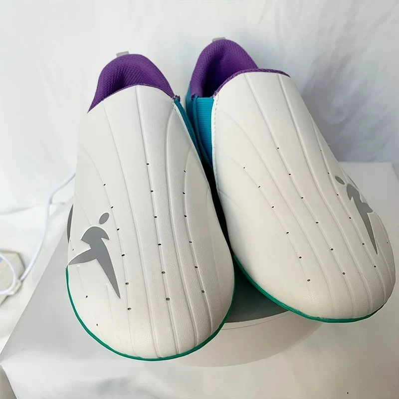 2026年クラシックブランド武道シューズ メンズ レディース - Men Shoes Vs Women のレビューと価格